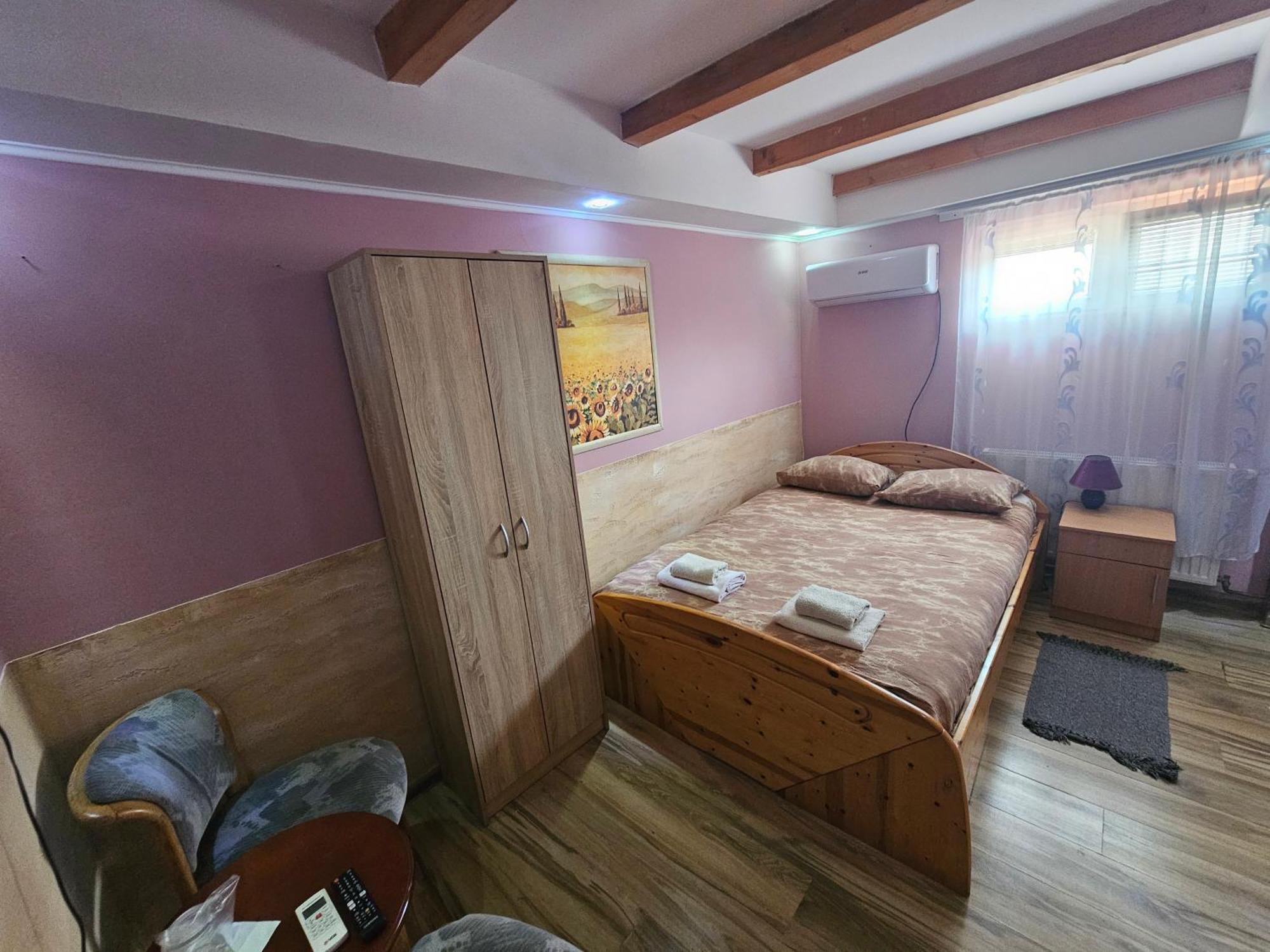 Prenociste Rooms Simke Subotica Eksteriør billede